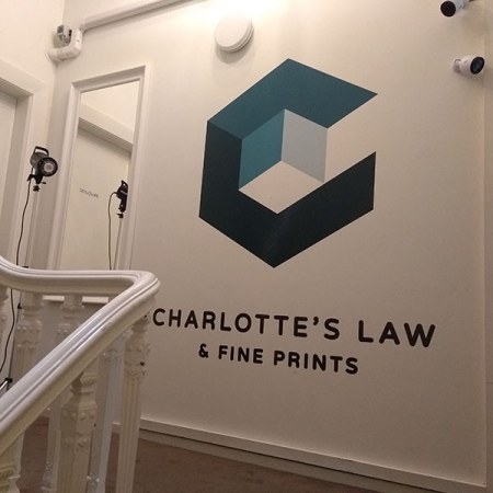 Muurstickers Charlotte's Law